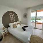 Duplex Vue Piscine Privative