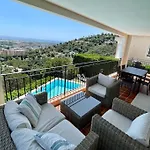 Duplex Vue Piscine Privative