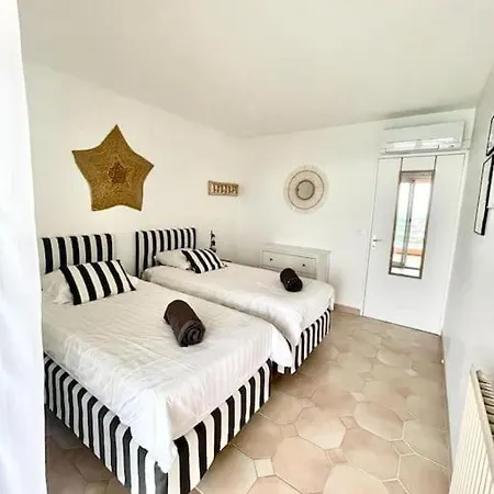 Duplex Vue Piscine Privative Мандельё-ла-Напуль
